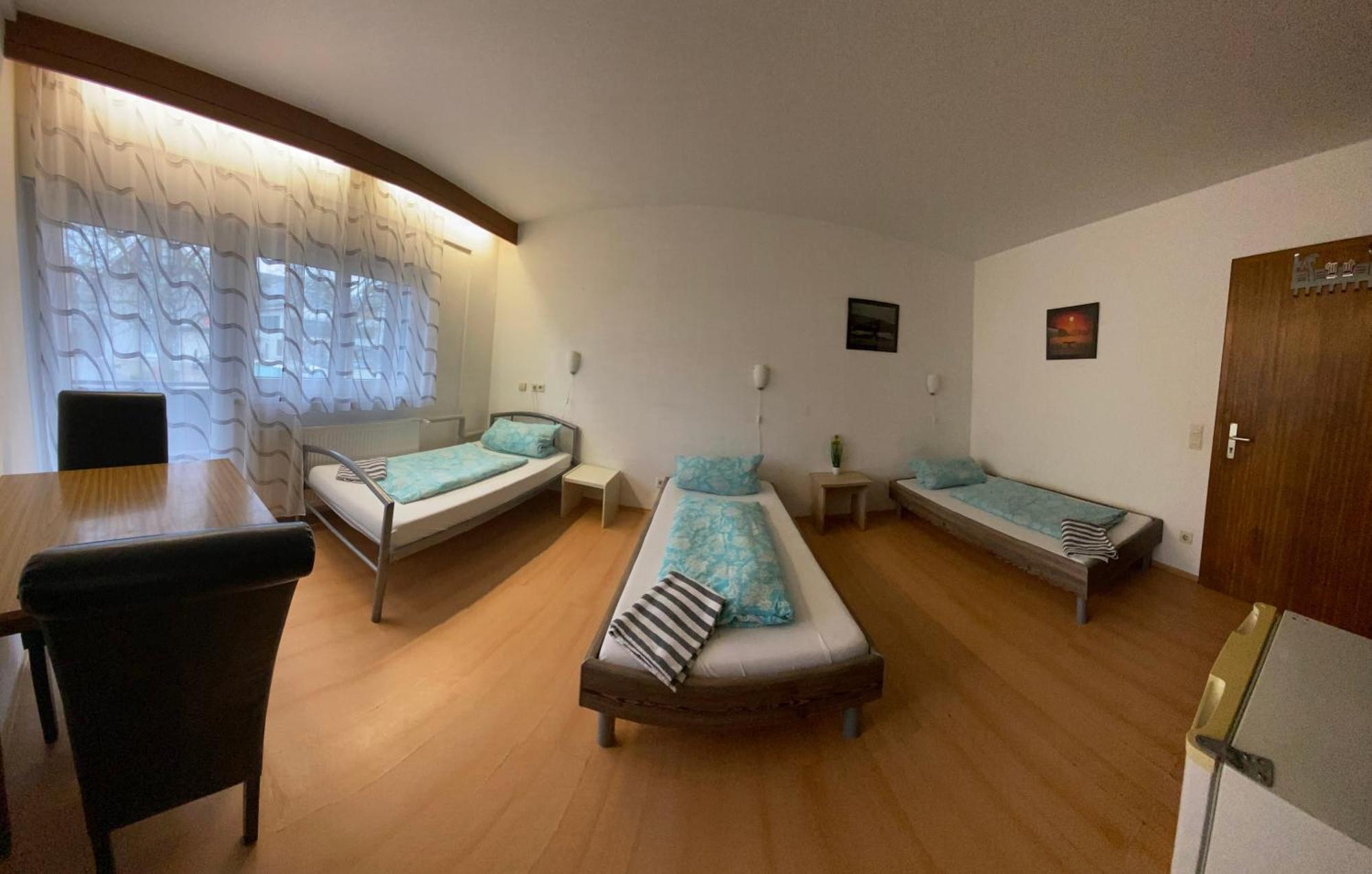 Monteurzimmer - Karlsbad Luaran gambar