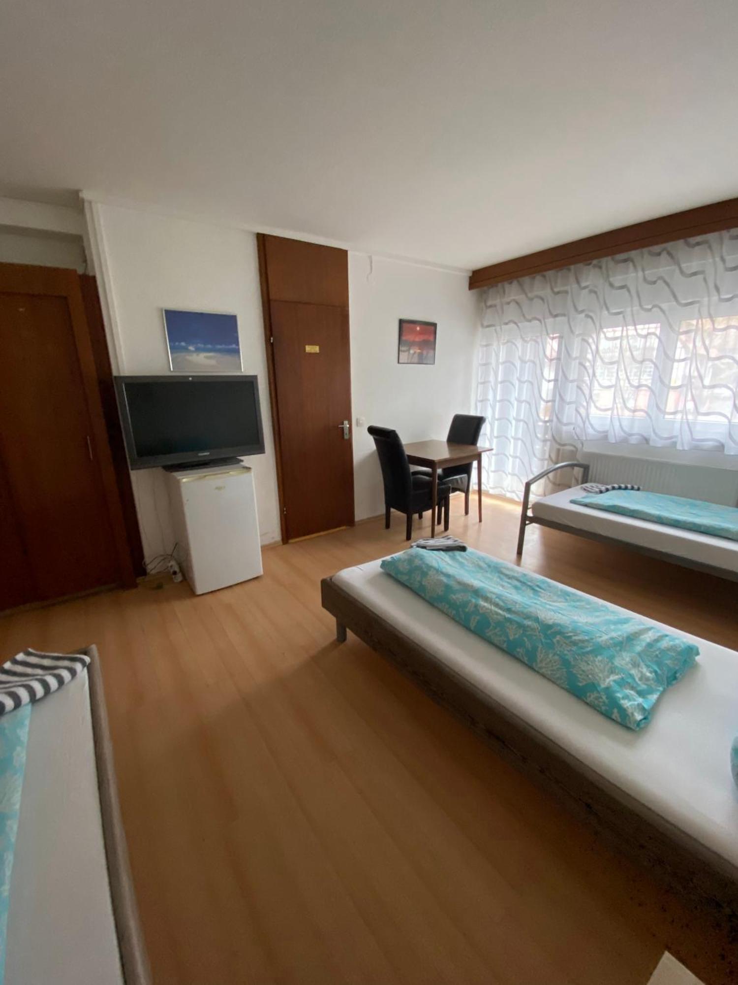 Monteurzimmer - Karlsbad Luaran gambar