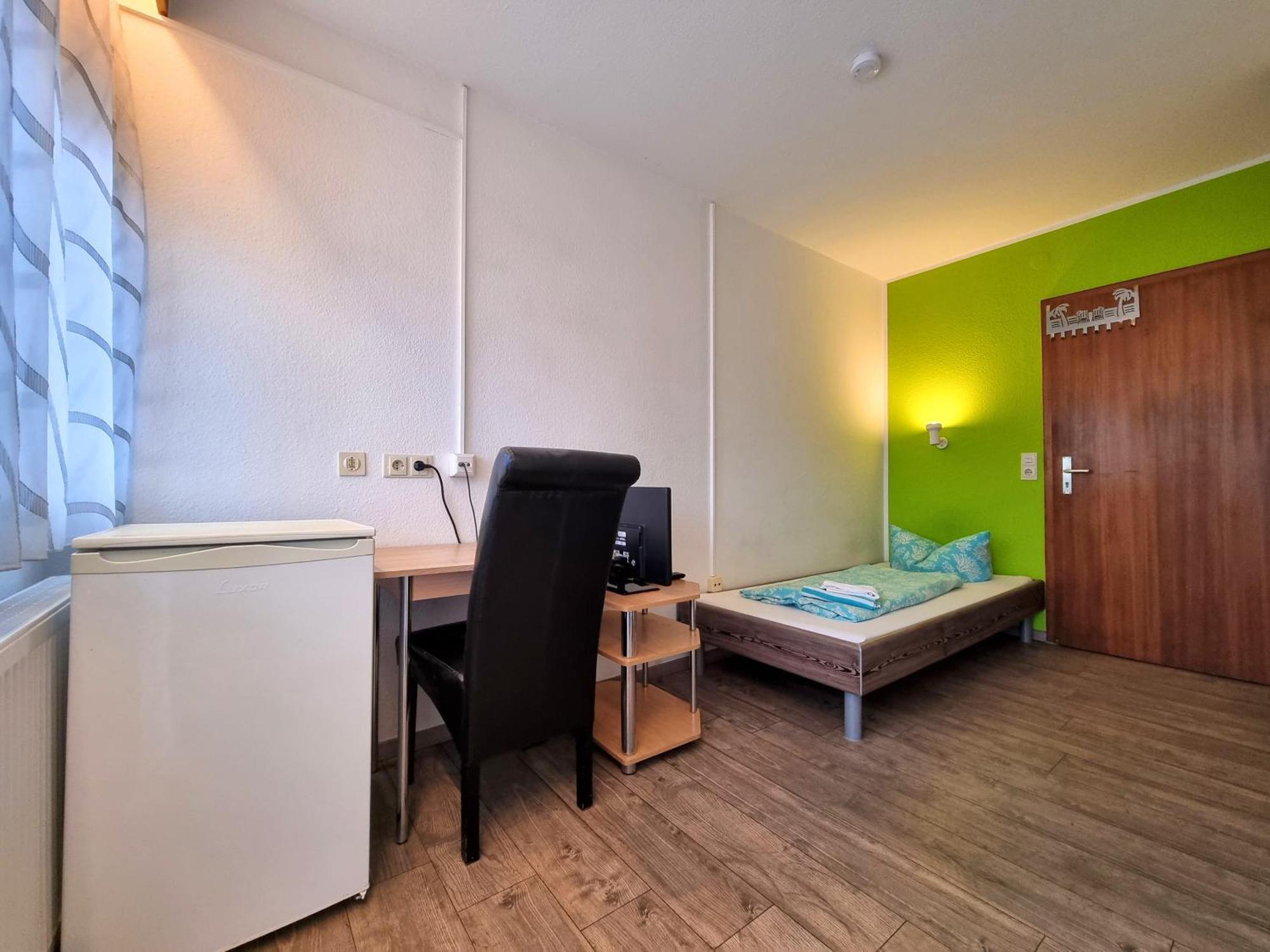 Monteurzimmer - Karlsbad Luaran gambar