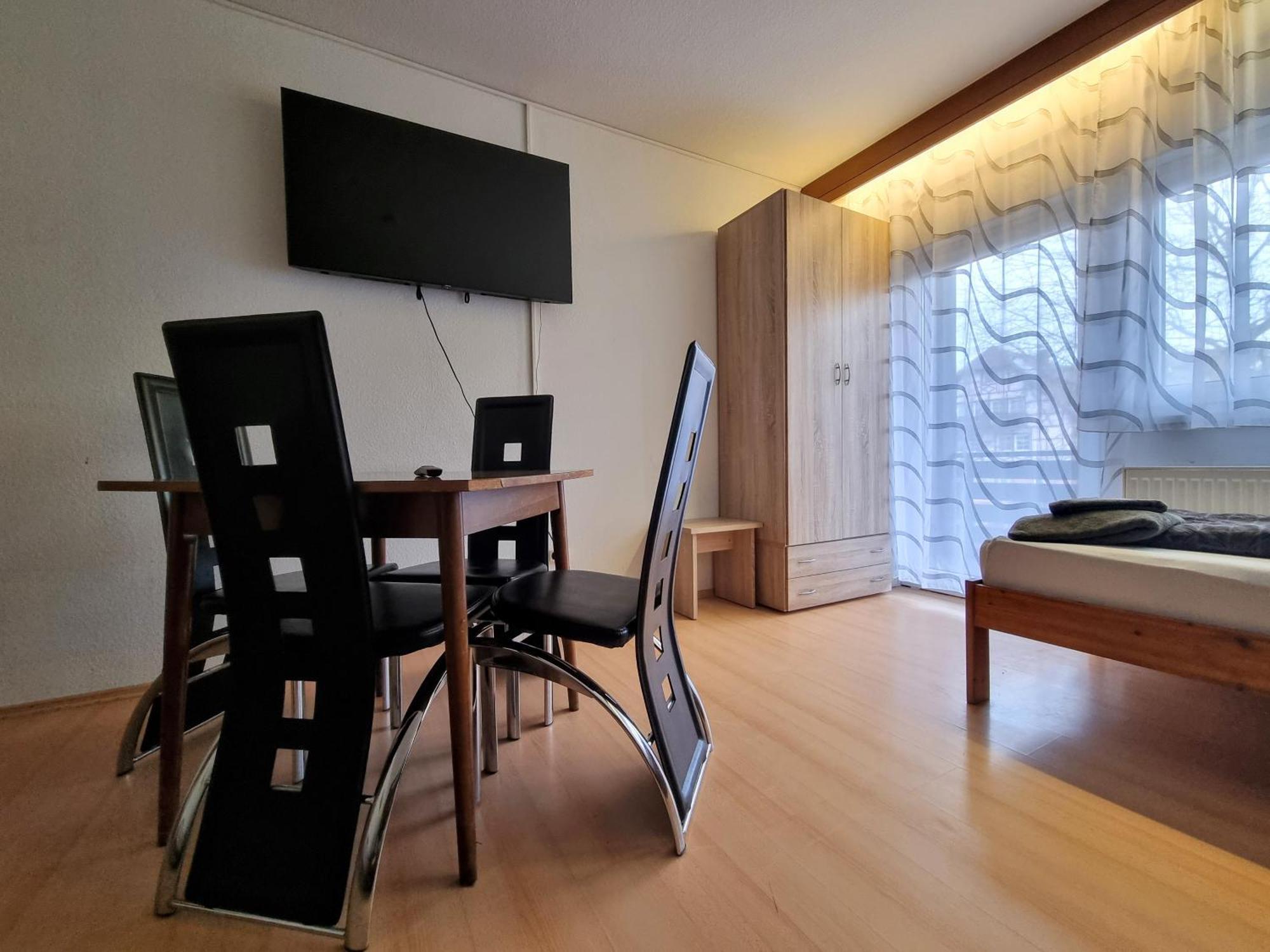 Monteurzimmer - Karlsbad Luaran gambar