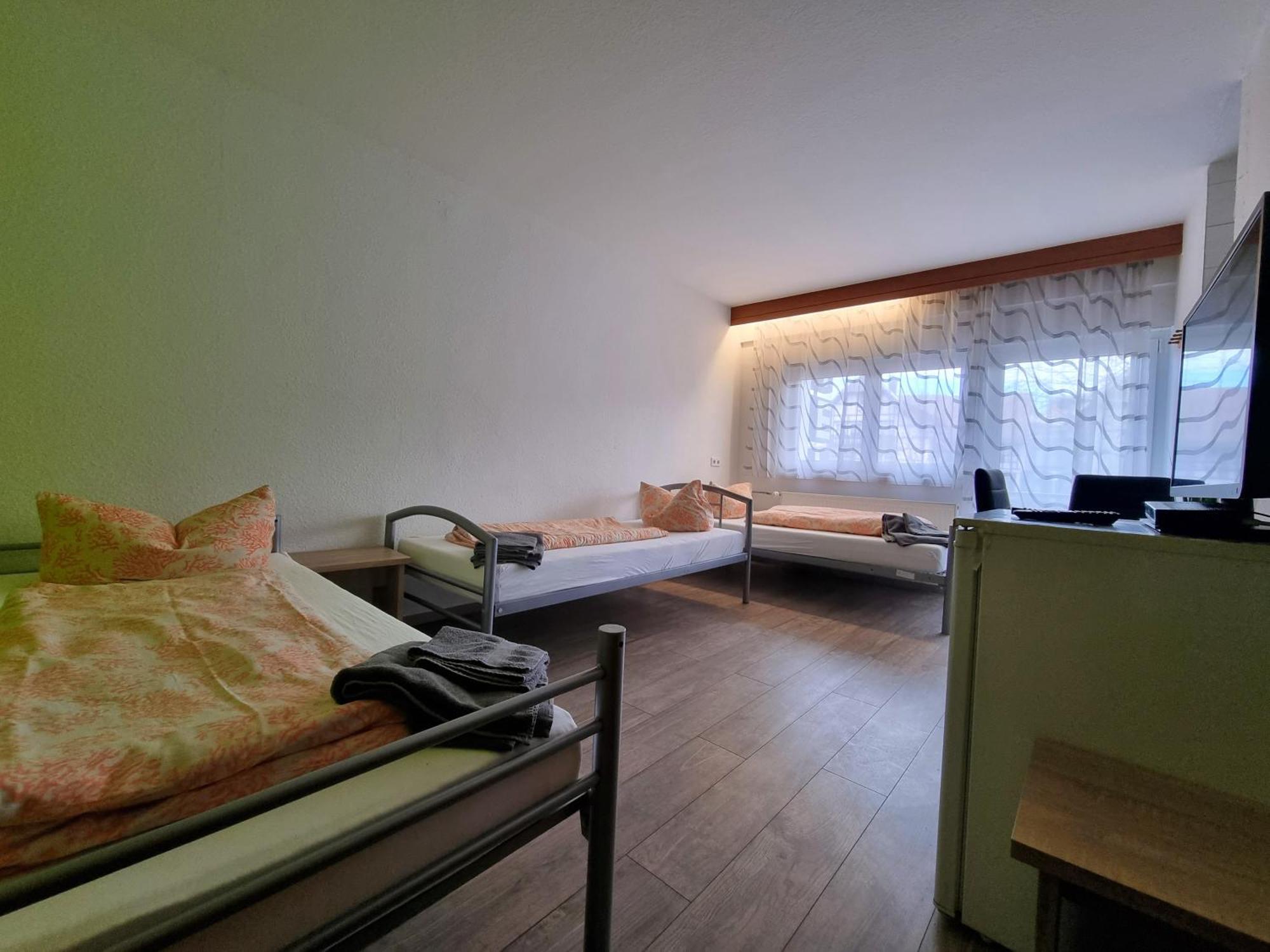 Monteurzimmer - Karlsbad Luaran gambar