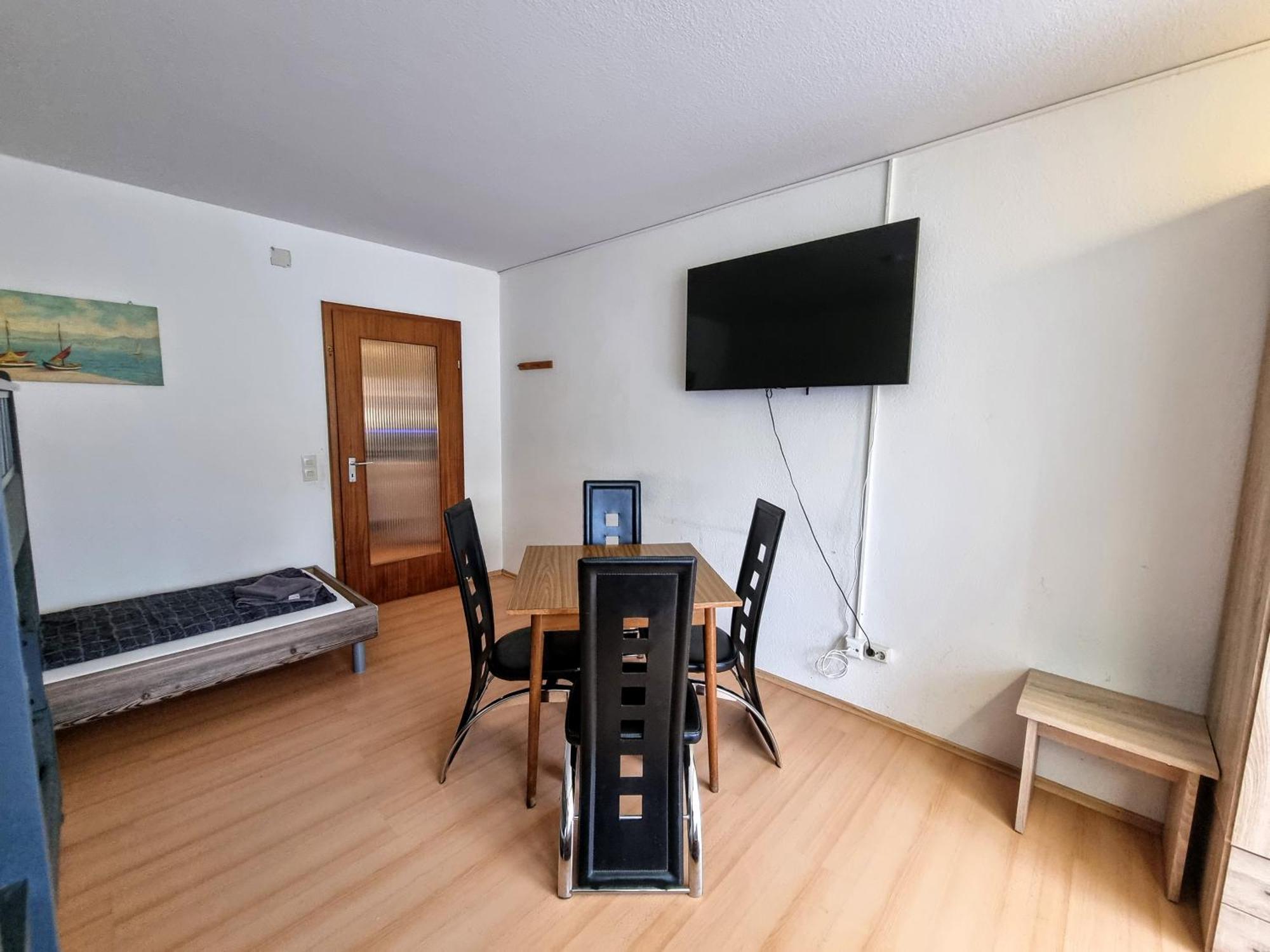 Monteurzimmer - Karlsbad Luaran gambar