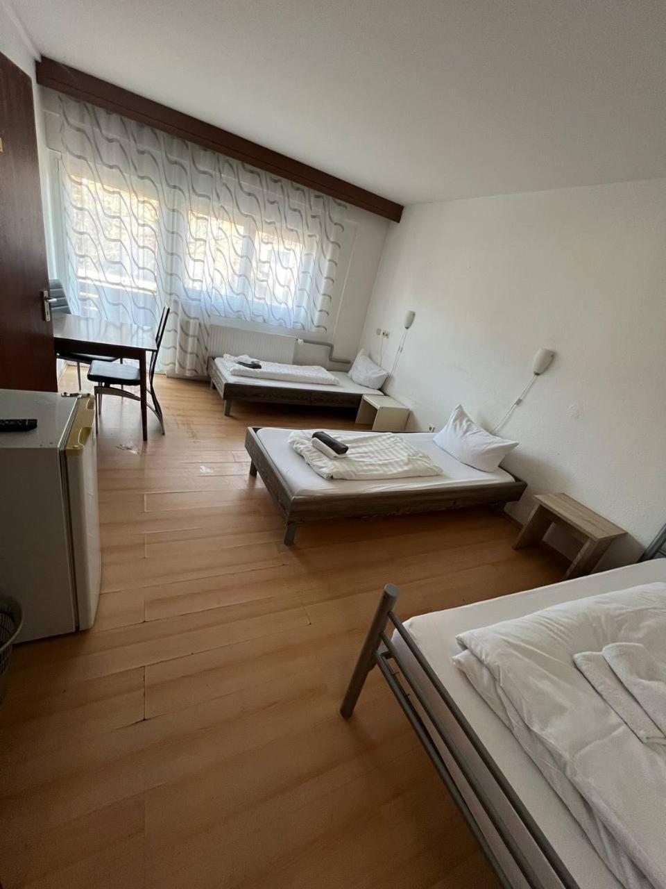 Monteurzimmer - Karlsbad Luaran gambar