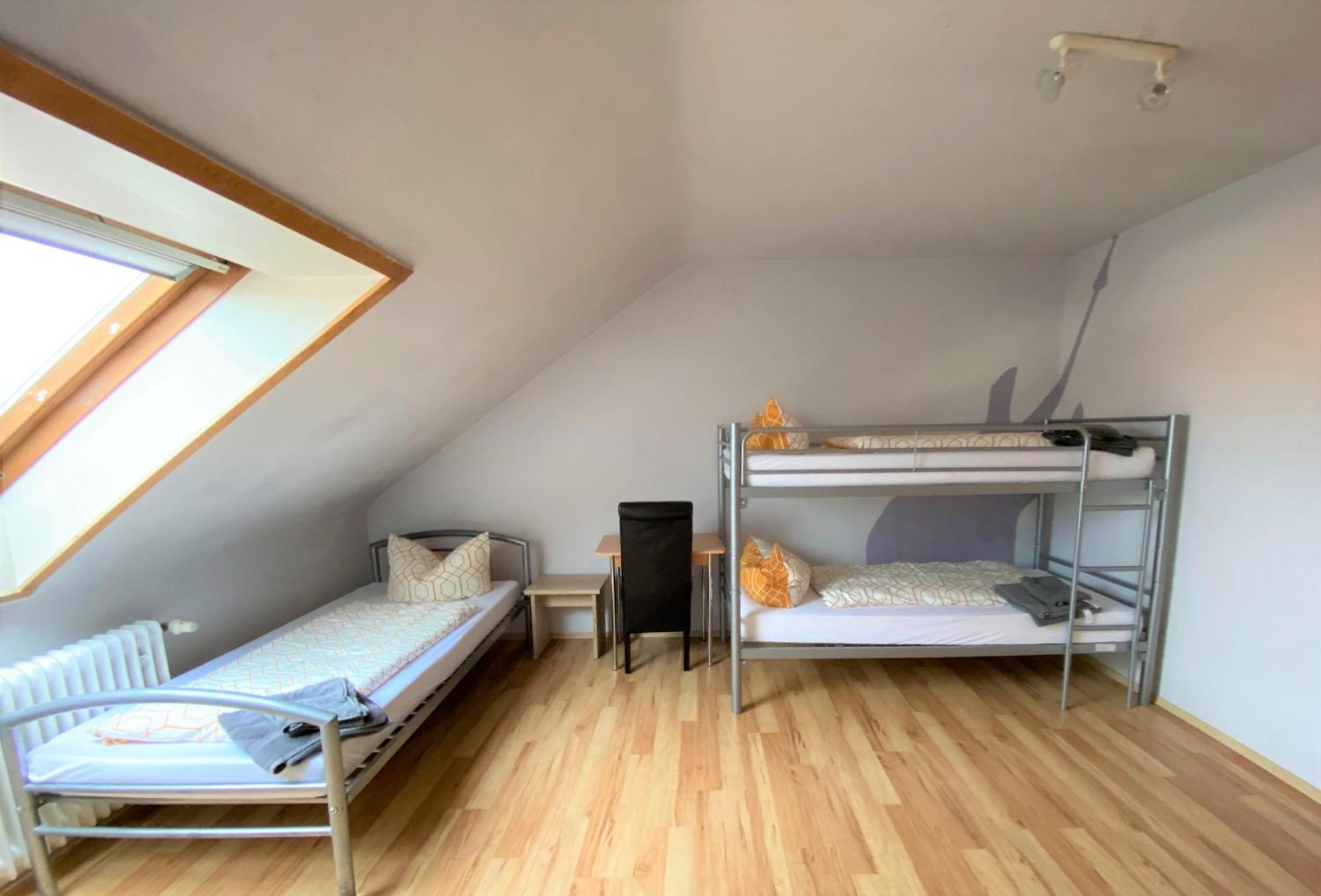 Monteurzimmer - Karlsbad Luaran gambar